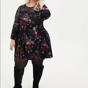 Torrid NWT size 0 bell sleeve dress!!
